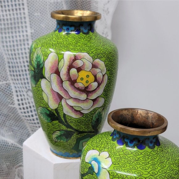 Vintage Green Cloisonné Vases One Matched Pair - Picture 2 of 10